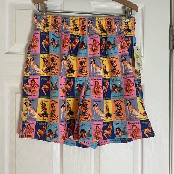 Daniel Cremieux NWT Swim Trunks Retro Pin Up Girls Print Men's size Medium - Picture 1 of 6